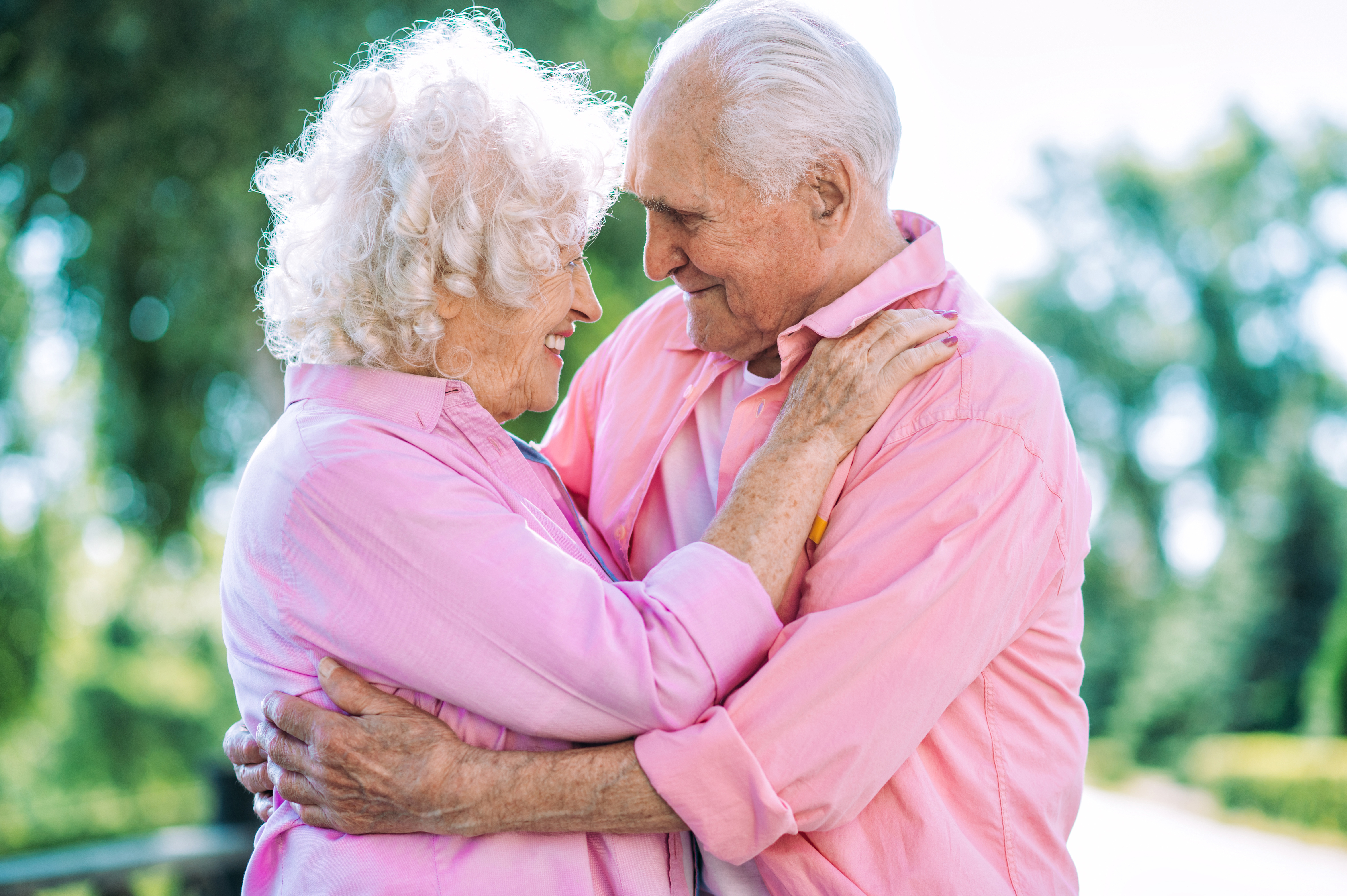 Découvrez comment un sommeil réparateur favorise un vieillissement en beauté, préservant votre énergie, votre sérénité et votre vitalité.